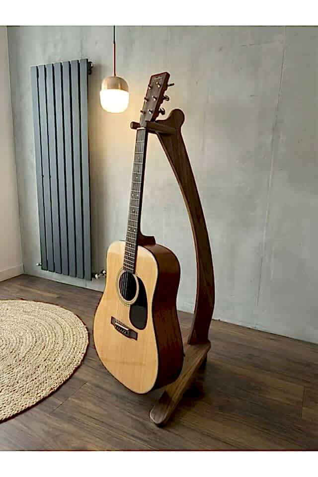 Montavo MNT02 Koyu Huş Gitar Sehpası – Ahşap Enstrüman Ayaklığı