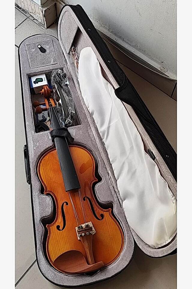 Vivaldi VL-904S Cilalı Keman Full Set 4/4 - Yastık, Susturucu, Akort Aleti Dahil